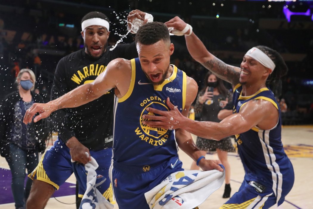 Stephen Curry Lakers srazil triple doublem