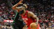 James Harden vystřílel 45 body výhru Houstonu nad Bostonem 127:113