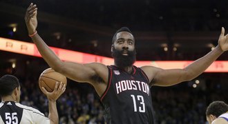 Houston ukončil v NBA sérii Golden State. Padl i šampion Cleveland