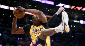 Poslední volné místo v play off NBA zaplnili Los Angeles Lakers