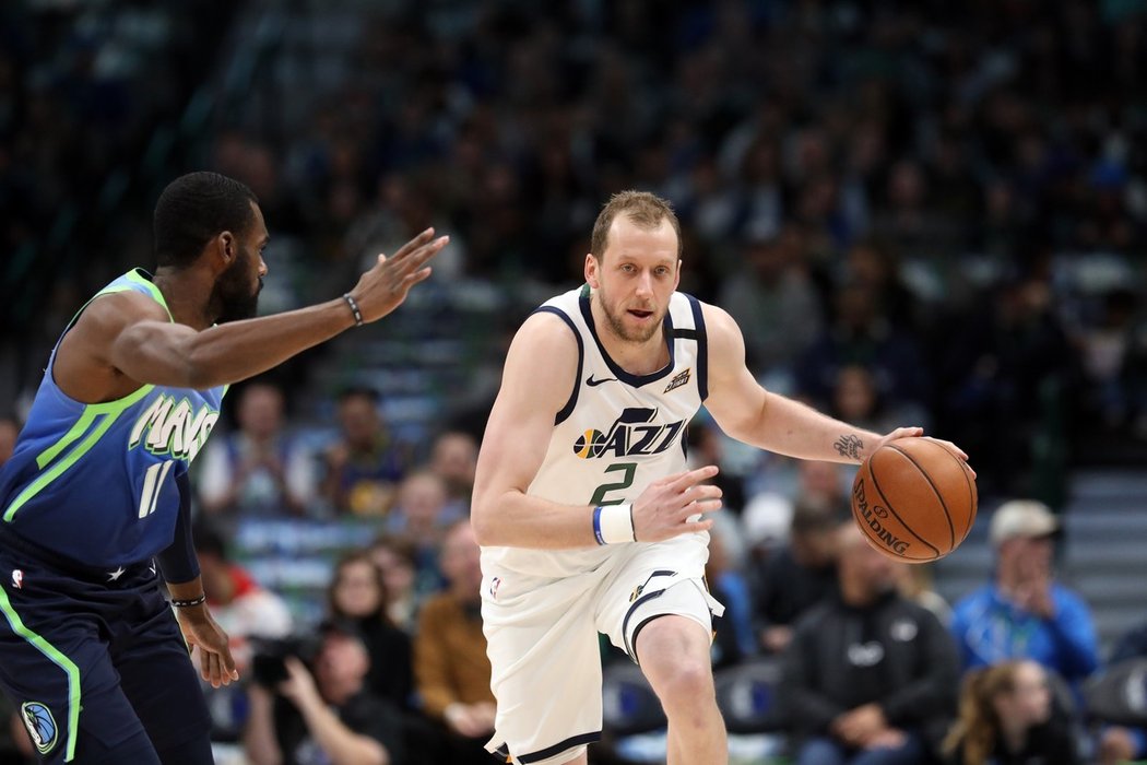 Joe Ingles se odloučil od těhotné manželky, aby mohl dohrát NBA