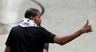 Durant se vrátil vítězně, v souboji nejlepších vyhrál Phoenix