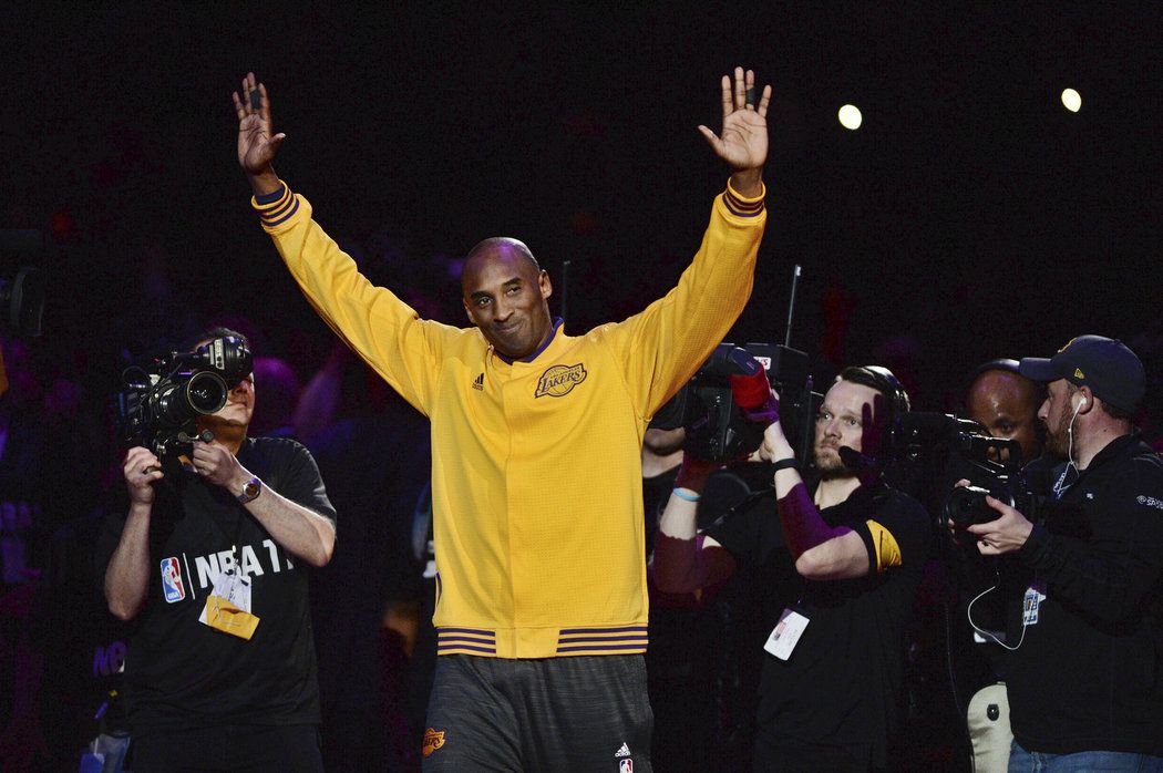 Legendární basketbalista Kobe Bryant ukončil kariéru
