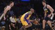 V posledním utkání v kariéře dal Kobe Bryant 60 bodů a pomohl Los Angeles Lakers k výhře 101:96 nad Utahem