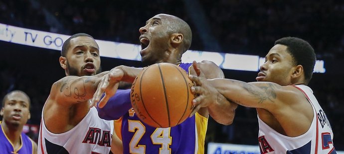 Kobe Bryant proti Atlantě jako čtvrtý hráč v historii NBA překonal hranici 32.000 nastřílených bodů