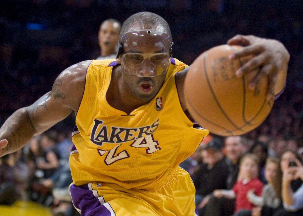 6. Kobe Bryant (basketbal) - 19,3 mld. korun