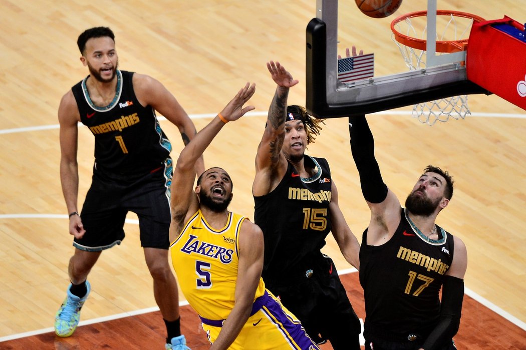 LA Lakers porazili v těsném duelu Memphis Grizzies