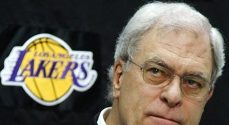 Jackson dostal svolení, dál povede Lakers