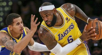 Hvězdní staříci v Lakers: Zkušeností máme dost. Uspějí LeBron a spol.?