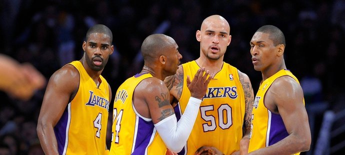 Lakers si poradili se soupeřem a konečně slaví výhru.