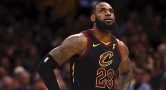 Přestupová pecka! LeBron James mění působiště, míří do Los Angeles Lakers