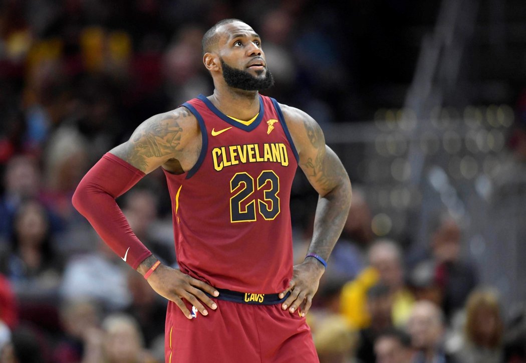 LeBron James je hvězdou Clevelandu a potvrdil to 34 body i proti Chicagu