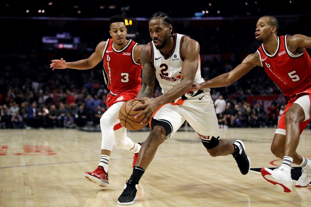 Kawhi Leonard řídil další výhru Los Angeles Clippers, kvůli jeho absenci v předchozím utkání však klub musel platit pokutu