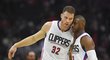 Blake Griffin a Chris Paul slaví vítězství Clippers