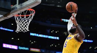 Satoranský znovu nehrál, jeho tým posedmé padl. LeBron táhl Lakers