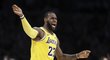 LeBron James táhl Lakers k výhře nad bývalým klubem, Miami Heat