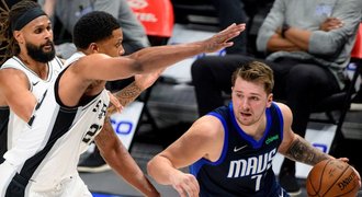 Dallas vyhrál počtvrté v řadě, Dončič předvedl 33. triple double