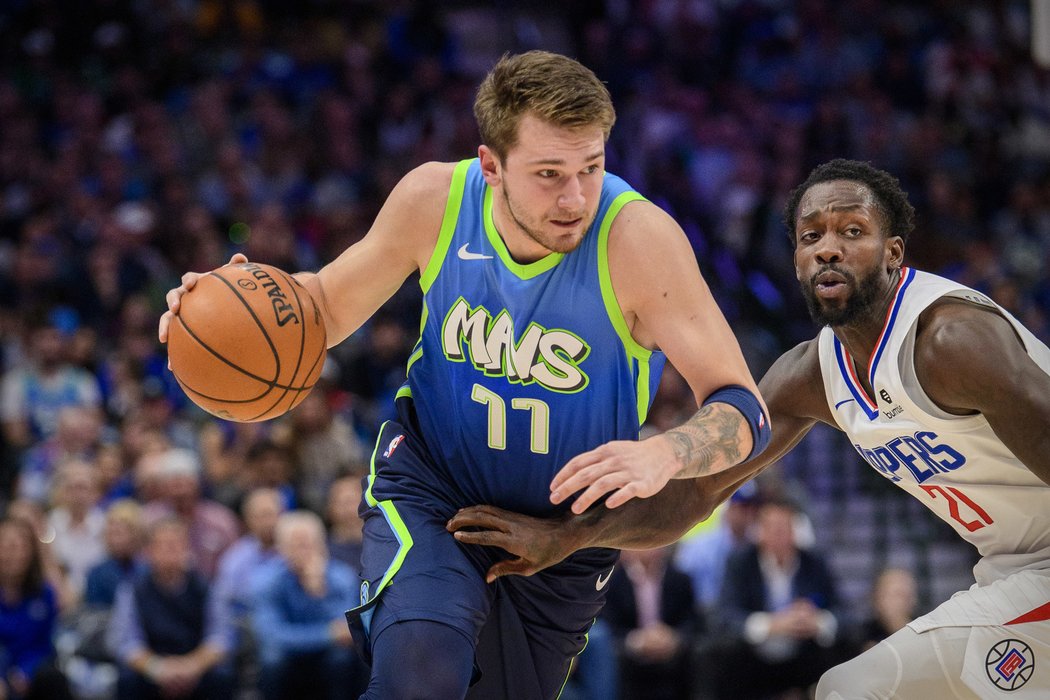 Maximem Luky Dončiče v NBA je zatím 42 bodů za zápas. 