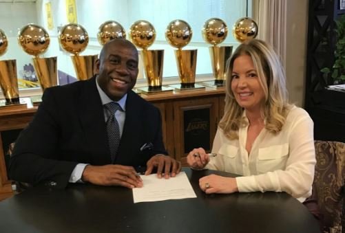 Magic Johnson byl prezidentem basketbalových operací v Los Angeles Lakers