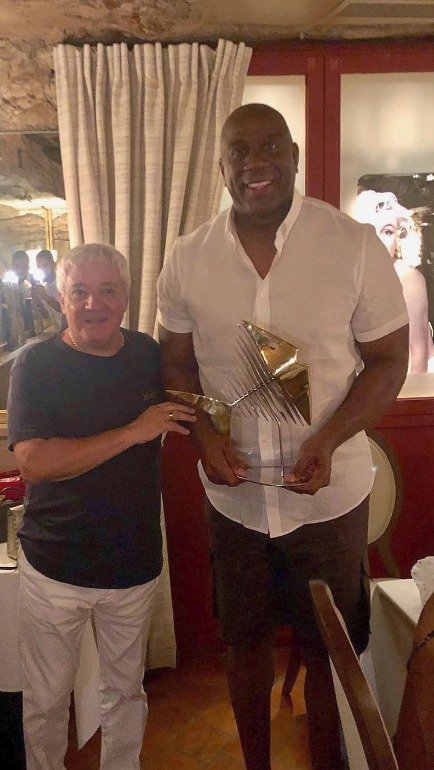 Magic Johnson si oslavu šedesátých narozenin užíval