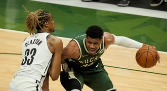 Milwaukee snížilo sérii s Brooklynem, Utah vede s Clippers 2:0 na zápasy