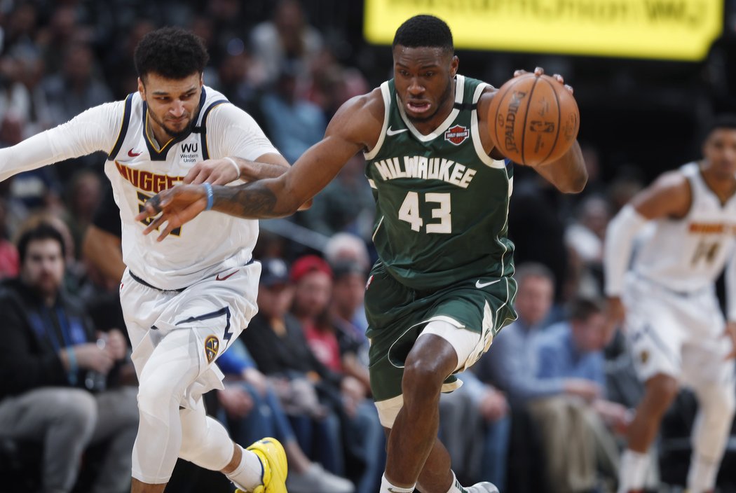 Bucks bez nejužitečnějšího hráče NBA Giannise Antetokounmpa padli s Denverem