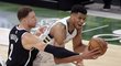 Giannis Antetokounmpo skvělým výkonem srazil Brooklyn