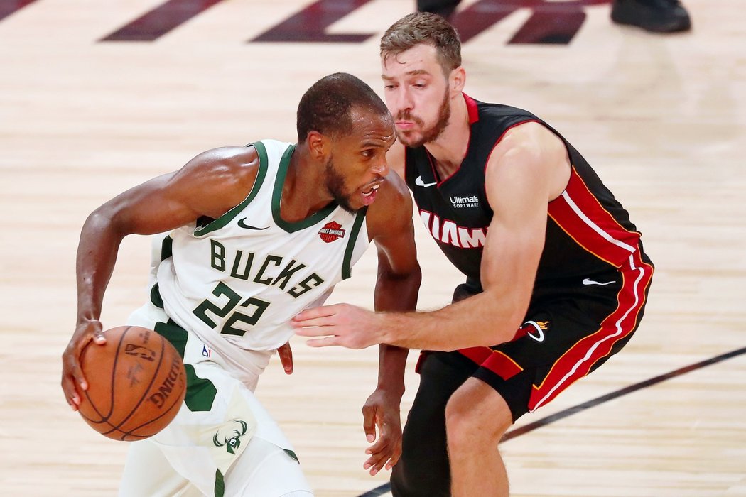 Basketbalisté Milwaukee odvrátili vyřazení z play off NBA. Snížili sérii s Miami na 1:3