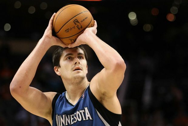 Darko Miličič byl draftován na 2. místě, v NBA se ale výrazně neprosadil... Darko Miličič byl draftován na 2. místě, v NBA se ale výrazně neprosadil...