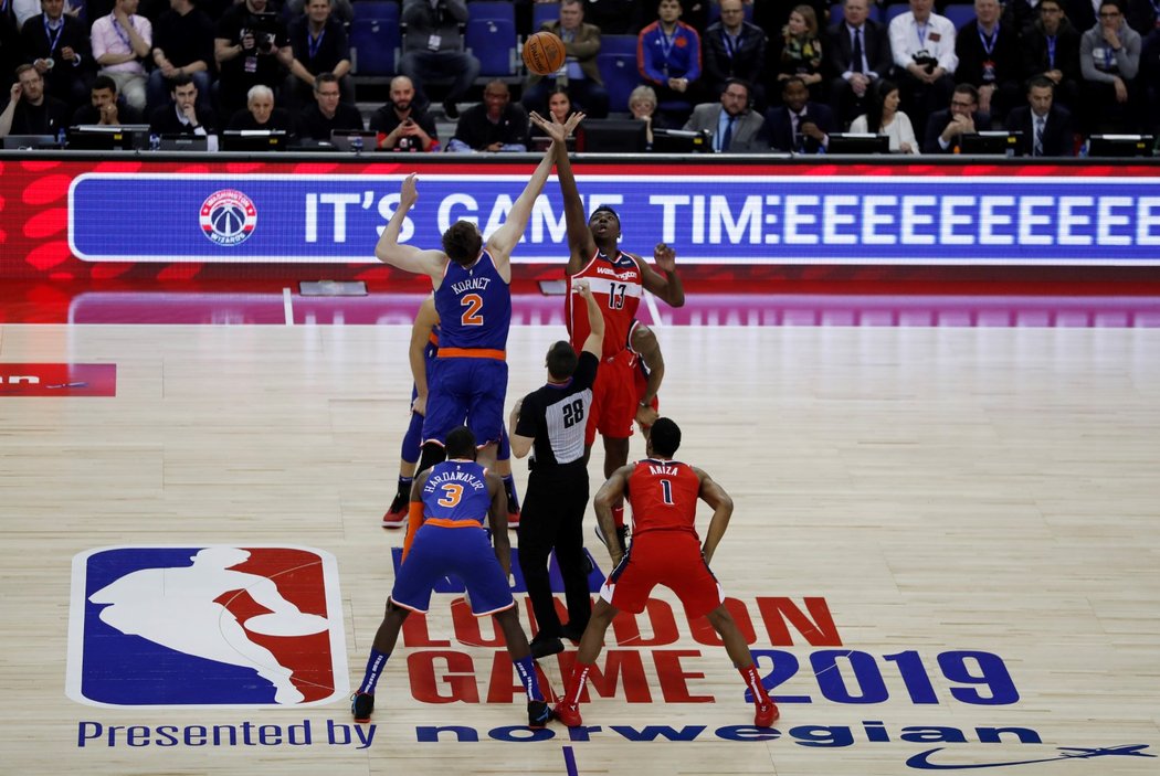 Ve čtvrtek se v londýnské O2 areně střetli v rámci utkání NBA Global Games New York Knicks proti Washingtonu s Tomášem Satoranským