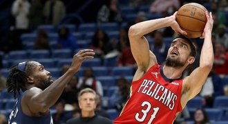 Satoranský opět v základu bodoval, Pelicans však prohráli podruhé v řadě