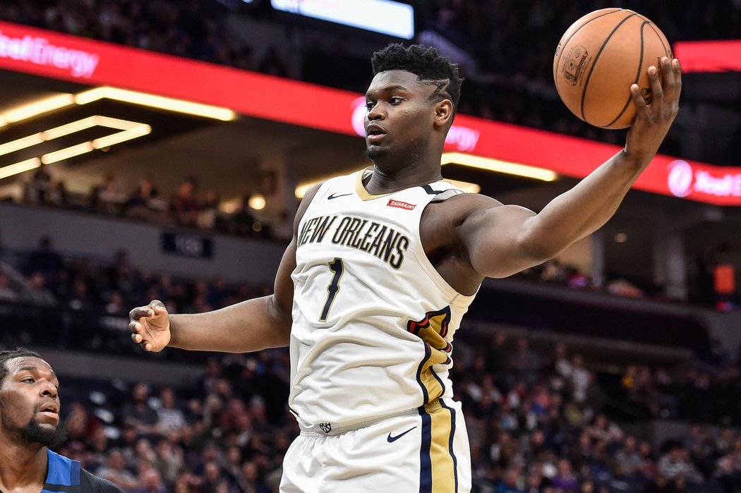 Létající obr Zion Williamson je novým fenoménem NBA