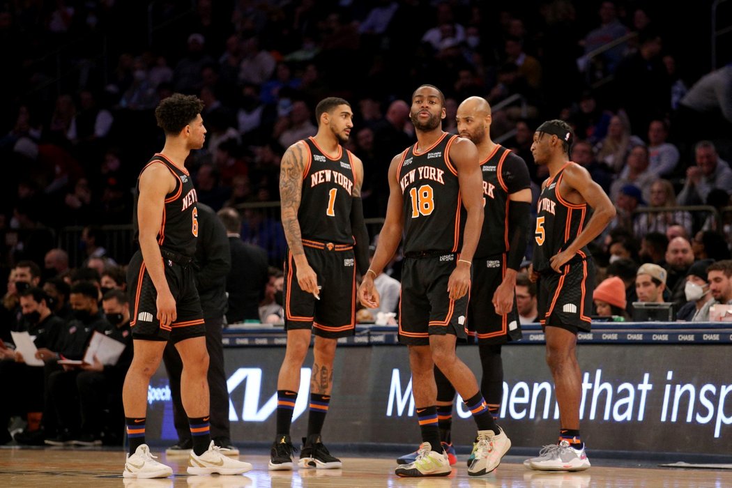 Hráči Knicks během utkání s Pelicans