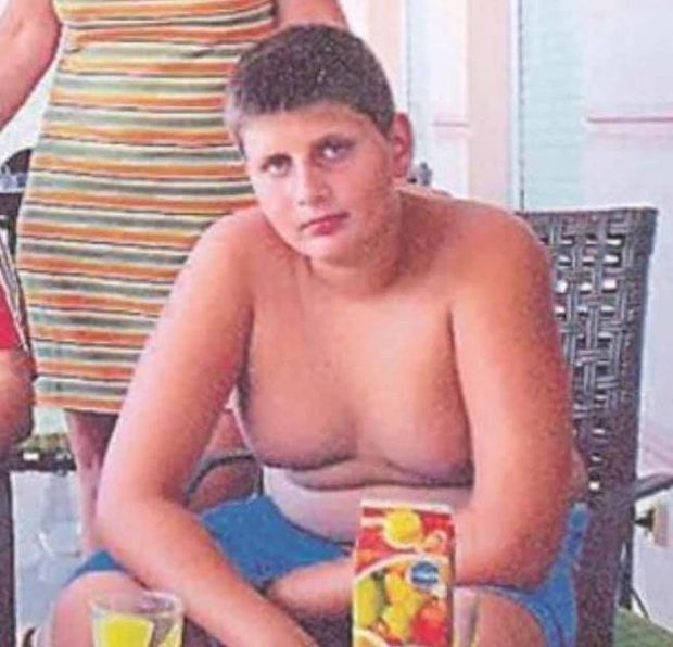 Fotka Nikoly Jokiče jako teenagera na rodinné oslavě Fotka Nikoly Jokiče jako teenagera na rodinné oslavě