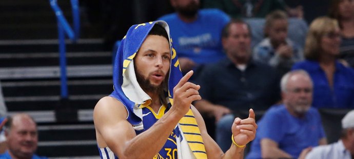 Stephen Curry sice proti Oklahomě nasázel 23 bodů, žádný z jeho spoluhráčů se ovšem nedostal přes deset bodů