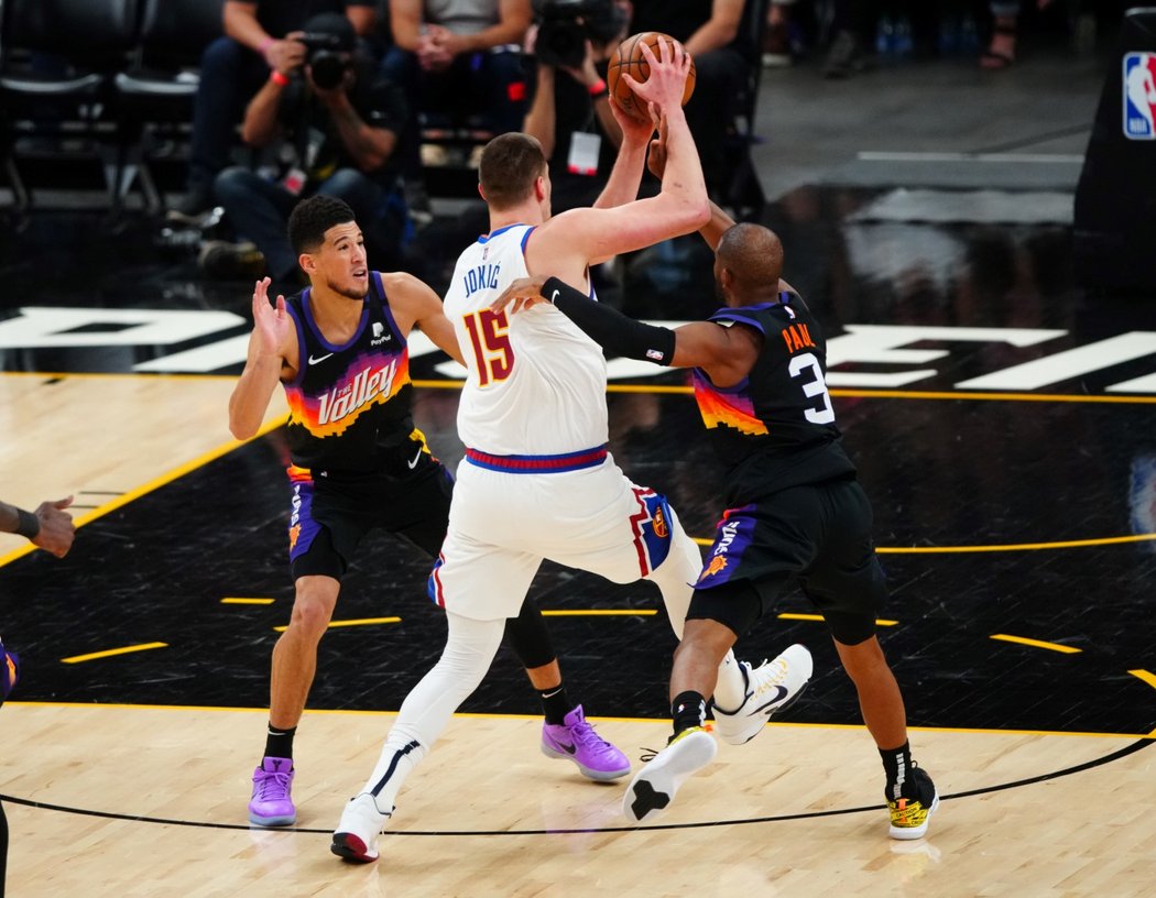 Basketbalisté Phoenixu i podruhé vyzráli v play off na Denver, tentokrát 123:98