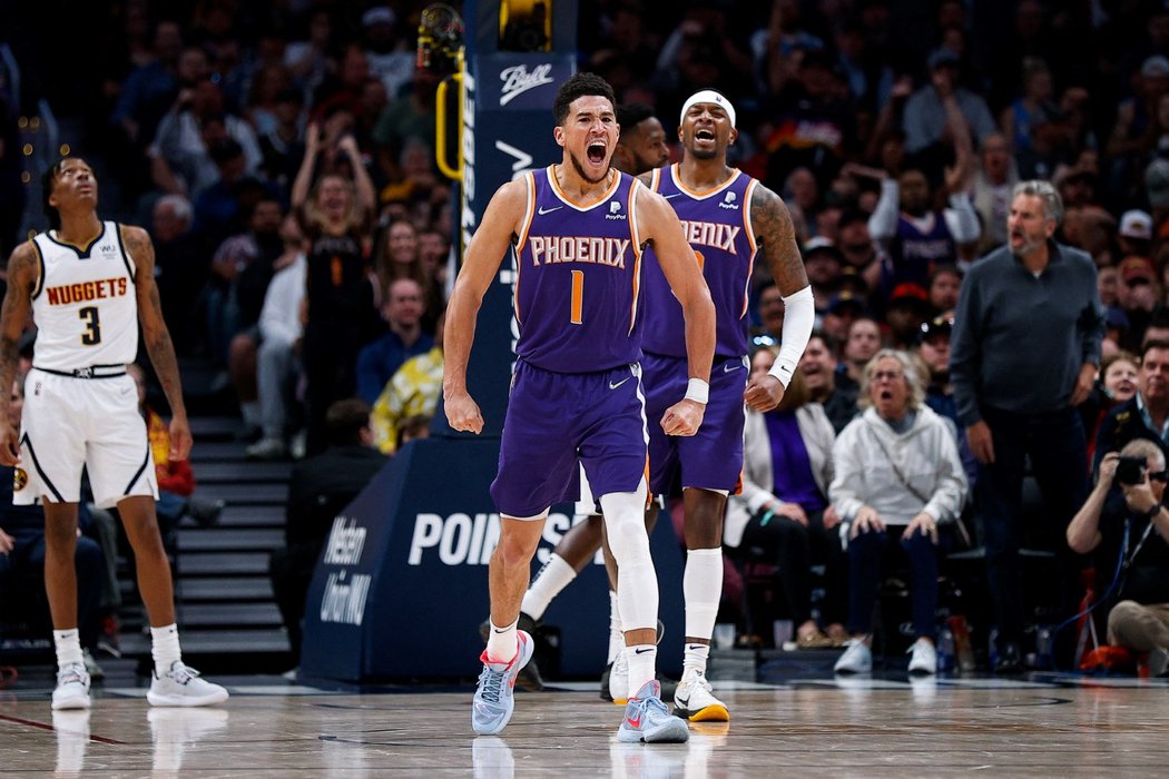 Basketbalisté Phoenixu si zajistili prvenství v základní části NBA.