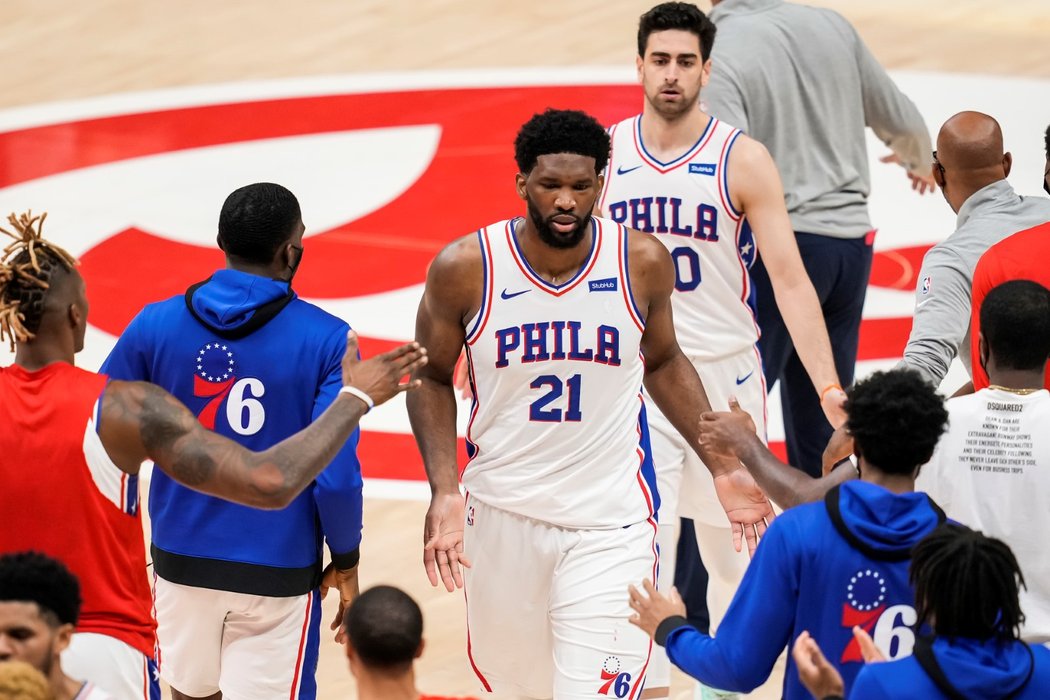 Joel Embiid nasázel v třetím utkání série proti Atlantě 27 bodů