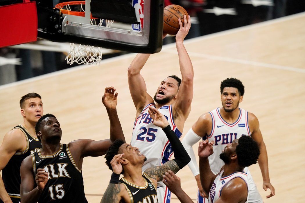 Basketbalistům Atlanty se po vyrovnané bitvě play off NBA povedlo srovnat sérii s Philadelphií