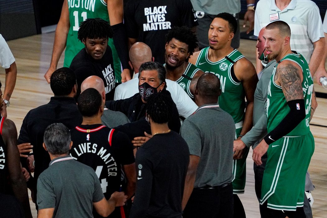 Slovní přestřelka mezi Toronto Raptors a Boston Celtics v šestém zápase série play off