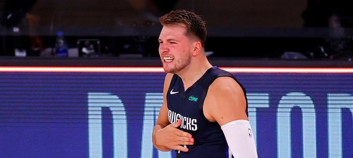 Luka Dončič rozhodl neuvěřitelnou trojkou s klaksonem o srovnání série svého Dallasu s LA Clippers