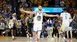 Golden State Warriors jsou krok od sedmého titulu v NBA