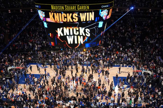 Zázrak v Garden: největší comeback ve finále NBA. Pravá ruka boží, Swift pobavila tričkem Zázrak v Garden: největší comeback ve finále NBA. Pravá ruka boží, Swift pobavila tričkem