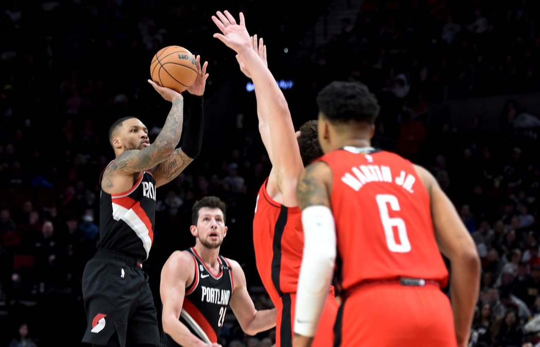 Damian Llillard vyrovnal rekord Donovana Mitchella, když nastřílel v jednom zápase NBA 71 bodů