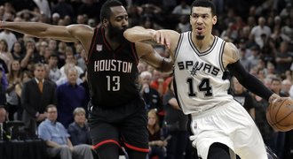 San Antonio se po výhře nad Houstonem přiblížilo v NBA postupu