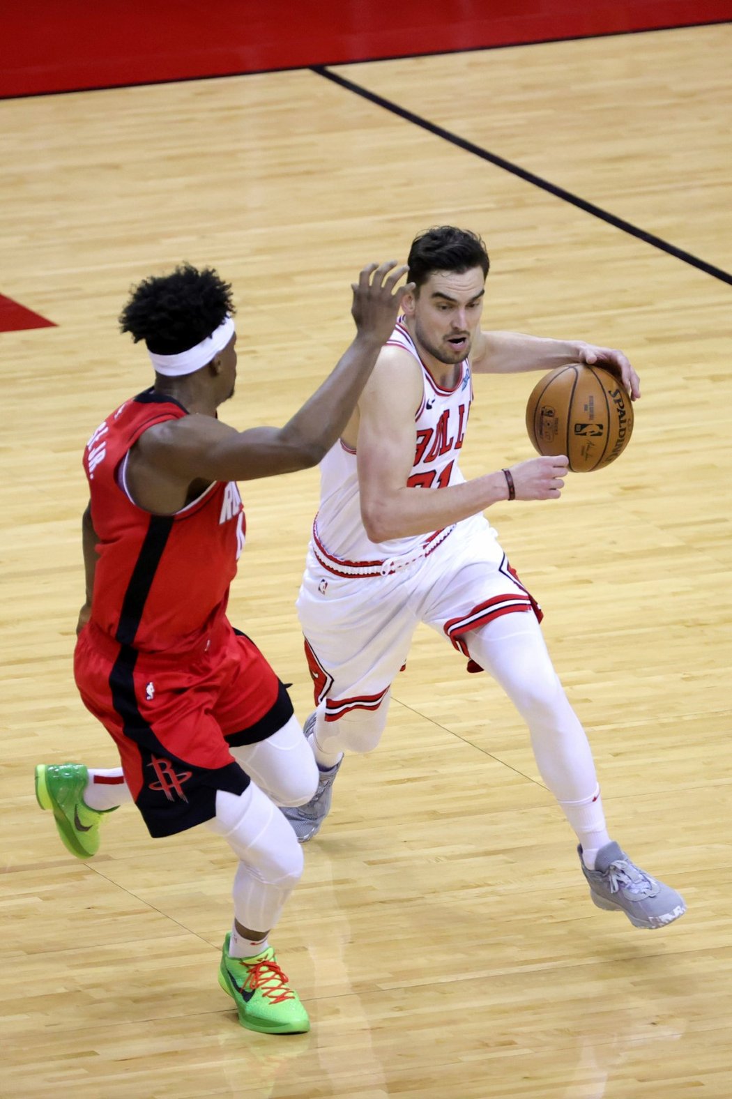 Český basketbalista Chicaga Bulls Tomáš Satoranský