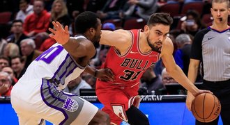 Chicago v NBA podlehlo slabému Sacramentu, Satoranský dal osm bodů