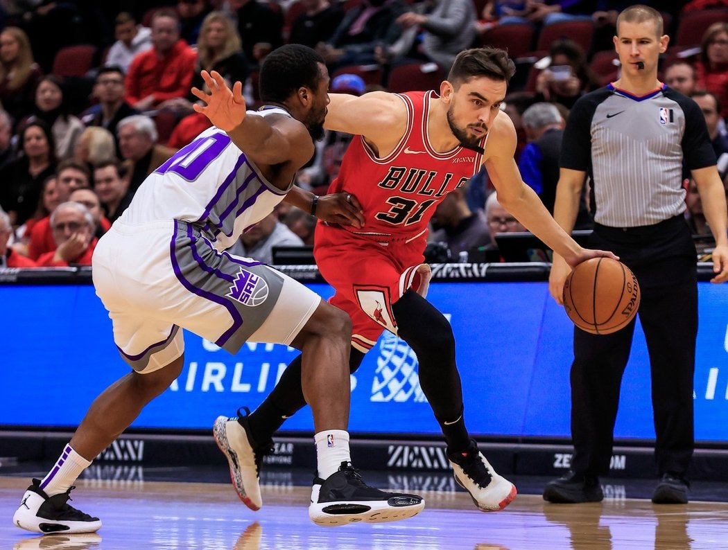 Basketbalisté Chicaga nedokázali v NBA navázat na vítězství nad Minnesotou a prohráli doma 81:98 se Sacramentem, které předtím v šesti zápasech neuspělo.