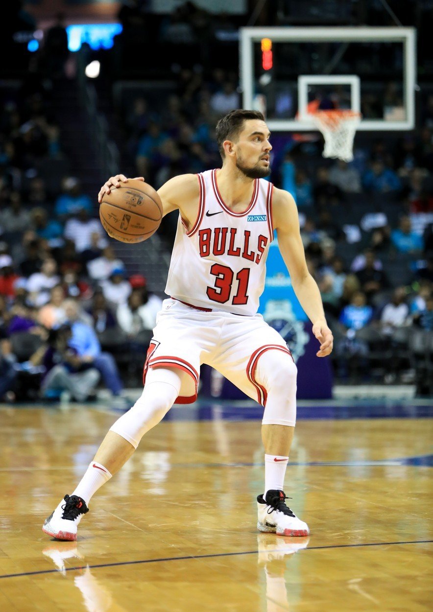 Tomáš Satoranský slavil v druhém zápase za Chicago první výhru v sezoně NBA. Bulls zvítězili 110:102 v Memphisu, český basketbalista vstřelil 9 bodů.