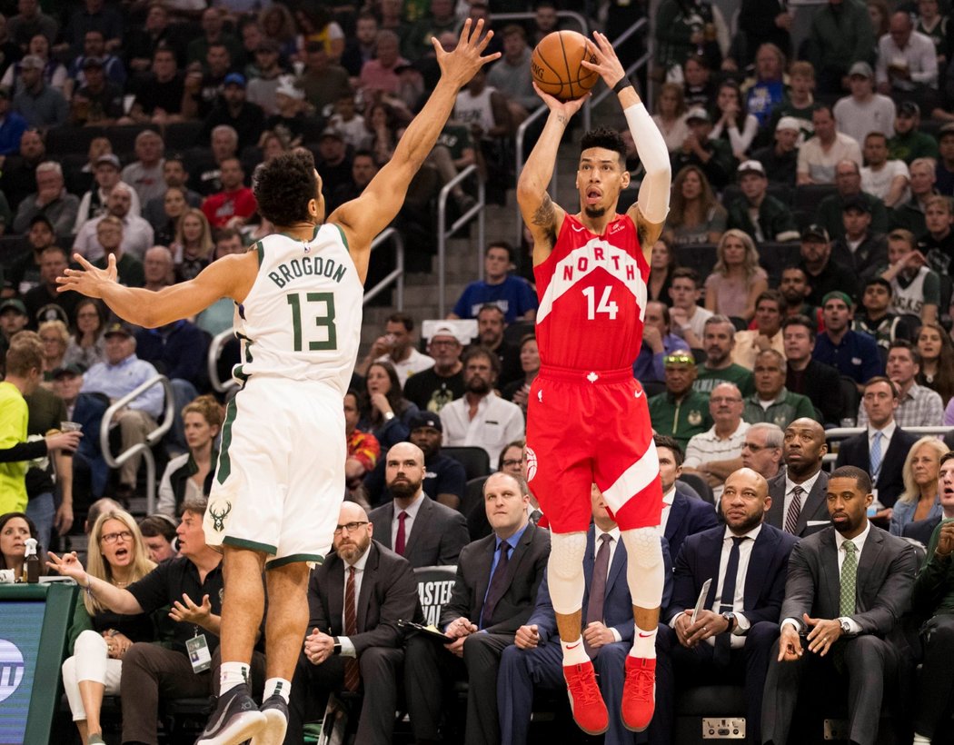 Basketbalisté Toronta zvítězili na palubovce Milwaukee 105:99 a dělí je jedno vítězství od finále NBA